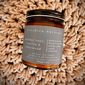 Phthalate and paraben free candles hand-poured and made in Canada by Tresbien Naturals.